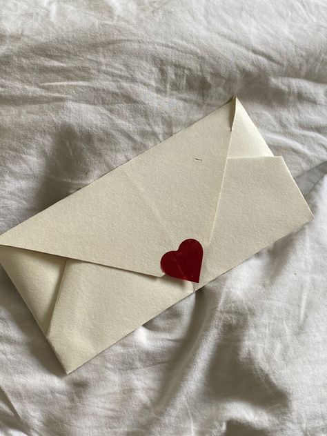 Love Letter For Girlfriend, Valentine Aesthetic, Hand Written Letters, Written Letters, The Letter I, Memories Box, Letter Love, Handwritten Letters, Letter I