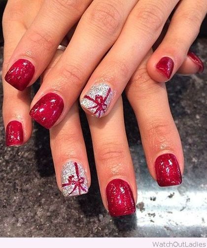 25 Super Cute Christmas Nail Art You Can Try Yourself Christmas Nail Designs Easy, Nail Christmas, Bow Nail Designs, Pedicure Station, Holiday Nail Designs, Christmas Nails Easy, Cute Christmas Nails, Christmas Gel Nails, Christmas Nail Art Designs