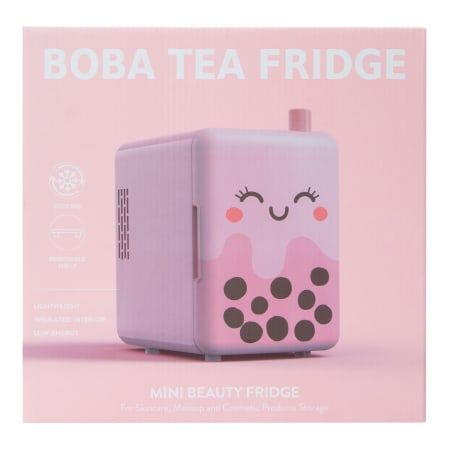 Fridge In Bedroom Aesthetic, Fridge In Bedroom, Cute Mini Fridge, Mini Fridge In Bedroom Aesthetic, Room Recor, Mini Fridge In Bedroom, Aesthetic Boba, Dorm Room Items, Beauty Fridge