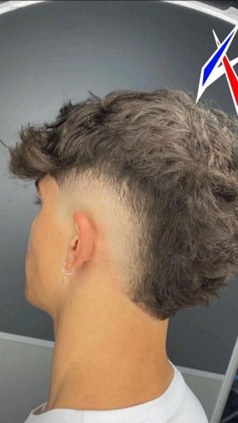 Fade Mullet Haircut, Mulet Hair Men, Taper Fade Mullet, Boys Haircuts Long Hair, Mens Haircuts Thick Hair, Mohawk Fade, Taper Fade Short Hair, Haircut Selfie, Photo Hijab