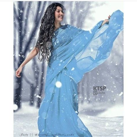 Saree In Snow, Eye Killer, Sai Pallavi Hd Images, Braid Videos, Mickey Hands, Snow Photoshoot, Woman Makeup, Sai Pallavi, Indian Actors