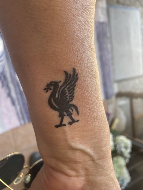 Ynwa Tattoo, Lfc Tattoo, Liverpool Bird, Liverpool Fc Tattoo, Liverpool Tattoo, Praying Hands Tattoo, Ultra Casual, Spongebob Wallpaper, Clock Tattoo