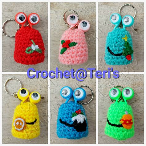 Ravelry: Christmas Googly Eyed Alien Keychains pattern by Crochet at Teri's Googly Eye Crafts, Crochet Kindness, Christmas Tree Gingerbread, Cookie Christmas, Page Photo, Holly Christmas, Crochet Animals Free Patterns, Gingerbread Cookie, Cat Tail