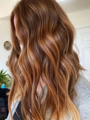 Brown Balayage With Copper, Call Brunette Hair Color, Carmel Highlights On Reddish Brown Hair, Brown Copper Hair Highlights, Fall Hair Warm Tones, Dimensional Copper Hair Dark Brown, Hair Highlights For Auburn Hair, Light Brown Copper Highlights, Amber Blonde Balayage