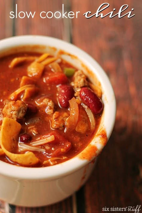 Our Mom's Slow Cooker Chili is the perfect fall soup recipe. We would have it for dinner every single Halloween and it's a tradition we've kept with our own families. You can also make this chili on the stove top. #slowcooker #chili Six Sisters Recipes, Slow Cooker Chili Easy, Slow Cooker Chili Recipe, Six Sisters Stuff, Chili Recipe Crockpot, Main Entrees, Easy Freezer Meals, Fall Soup Recipes, Crockpot Chili