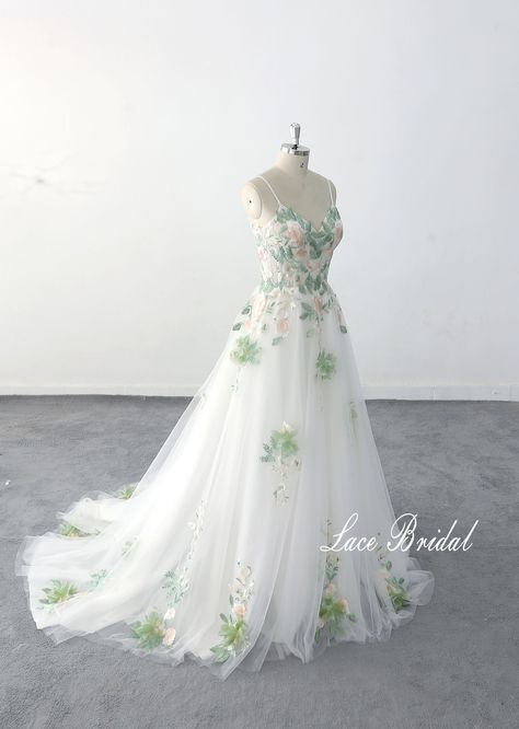 Flowing Wedding Dresses, Cathedral Wedding Dress, Romantic Wedding Dress Lace, Boho Bridal Dress, Wedding Dresses Whimsical, Green Wedding Dresses, Floral Prom Dresses, Fairy Wedding Dress, Fairy Wedding