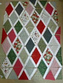 Pieces by Polly: Anne of Green Gables Christmas Quilt - Free Pattern Anne Of Green Gables Christmas, Themed Quilts, Triangle Quilt Pattern, Christmas Quilt Blocks, L M Montgomery, Modern Quilting Designs, Christmas Quilt Patterns, Quilting Designs Patterns, Wedding Quilt