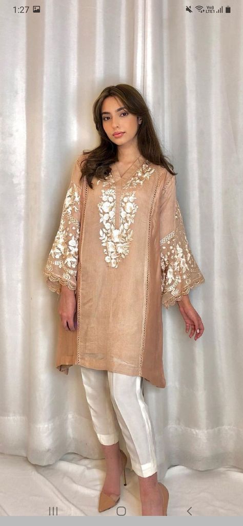 Bell Sleeves Pakistani Suits, Pakistani Bell Sleeves Suit, Latest Pakistani Fashion 2023, Bell Sleeves Kurti Pakistani, Agha Noor Dresses 2023, Indian Designer Suits Party Wear, Bell Sleeves Kurti, Pakistani Kurti, Latest Pakistani Fashion