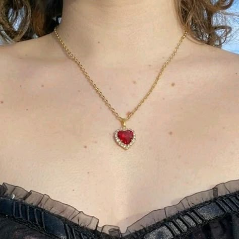 Romantic Heart, Dope Jewelry, Girly Jewelry, Dream Jewelry, Jewelry Inspo, Draco Malfoy, Pretty Jewellery, Only 1, Ruby Red