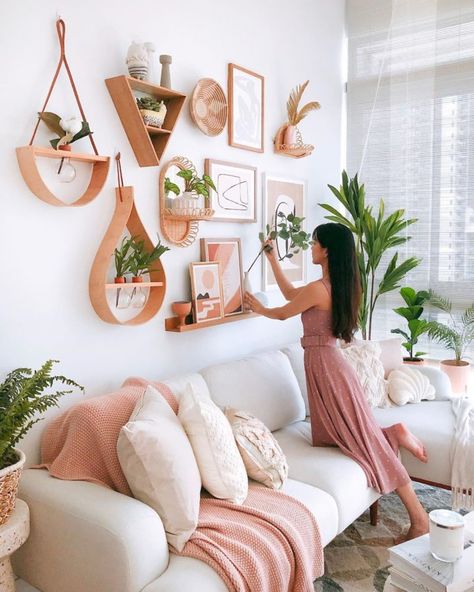 Ruang Tv, Tropical Boho, Above Couch, Boho Room, Decorating Inspiration, Interior Stylist, Boho Living Room, Design Decor, Small Living