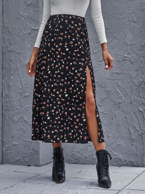 49ad23d1ec9fa4bd8d77d02681df5cfadesc49770247ri Midi Rok Outfit, Floral Midi Skirt Outfit, Pola Rok, Floral Skirt Outfits, Rok Midi, Midi Skirt Outfit, Maxi Skirt Boho, Spring Skirts, Floral Midi Skirt