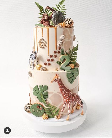 Jungle Birthday Cakes, Tårta Design, Jungle Theme Cakes, Animal Birthday Cakes, Wild Birthday Party, Jungle Theme Birthday, Jungle Cake, Safari Theme Birthday, Safari Cakes