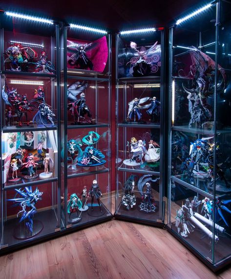 Collectors Room Ideas, Toy Collection Room, Dream Man Cave, Relaxing Office, Figurine Display, Home Cinema Room, Lego Display, Otaku Room, Room Display