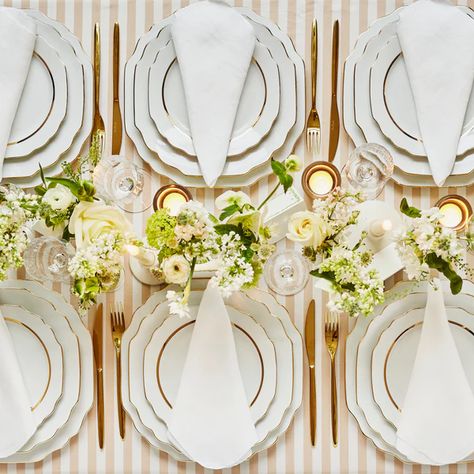 Unique Table Settings, Plate Dessert, Unique Table, Dinner Set, Touch Of Gold, Dinner Sets, Wedding Photoshoot, Gold Set, Dessert Plate