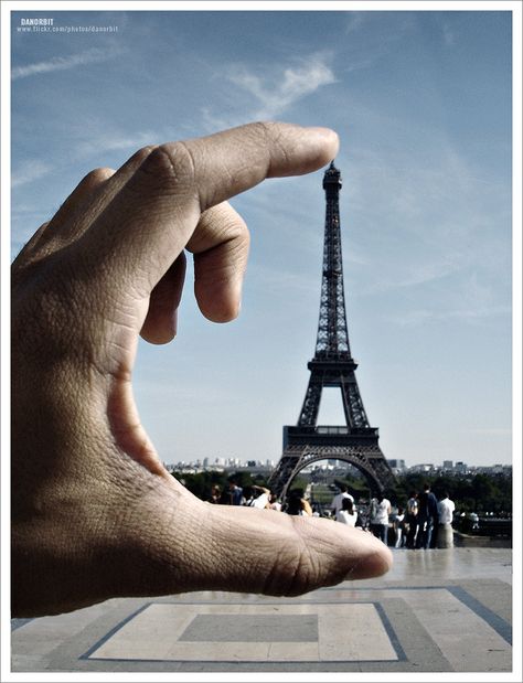 if only I could put it in my pocket to take home... Forced Perspective Photography, Perspective Pictures, Creative Self Portraits, Paris France Eiffel Tower, France Eiffel Tower, Forced Perspective, Perspective Photography, Principles Of Art, Self Portrait Photography