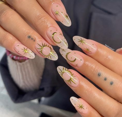 Long Nail Trends, Unusual Nail Designs, Sun Nails, Cartoons Movies, Moon Nails, Long Nail, Soft Nails, Star Nails, Minimalist Nails