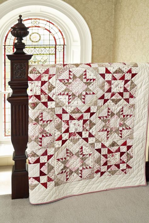 Love this quilting project? Check out our exclusive behind-the-scenes preview of Today’s Quilter magazine, only on Gathered! Christmas Quilting Projects, Christmas Quilt Blocks, Quilt Pattern Ideas, Red And White Quilts, Christmas Quilt Patterns, Quilting Designs Patterns, Diagonal Lines, Christmas Quilting, White Quilts