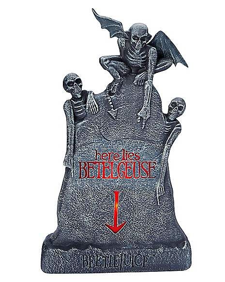 Here Lies Beetlejuice, Beetlejuice Tombstone, Beetlejuice Monsters, Tombstone Decorations, Tombstone Tattoo, Tombstone Diy, Beetlejuice Tattoo, Halloween Juice, Tim Burton Tattoo