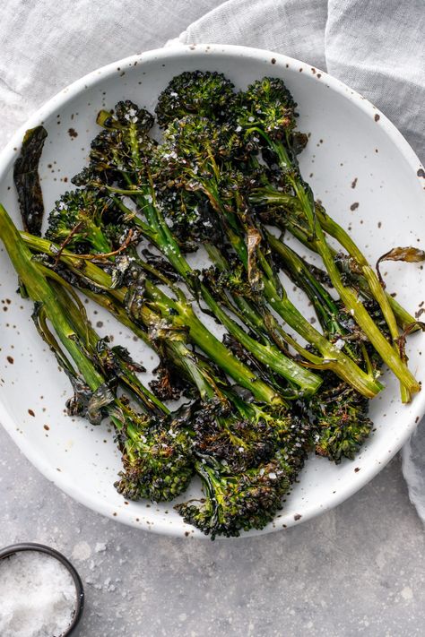 Baked Broccolini Oven, Brocollini Recipes, Brocolini Recipes, Broccolini Recipe, Roasted Broccolini, Quick Side Dishes, Easy Oven, Burger Bar, Veggie Side Dishes