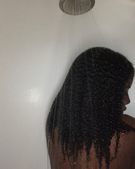 Wet Black Hair Aesthetic, Healthy Black Hair Aesthetic, Wet Afro Hair, Type 4 Hair Aesthetic, Washing Hair Aesthetic, Healthy Curly Hair Aesthetic, Wet 4c Hair, Long 4a Hair, Long Healthy Curly Hair