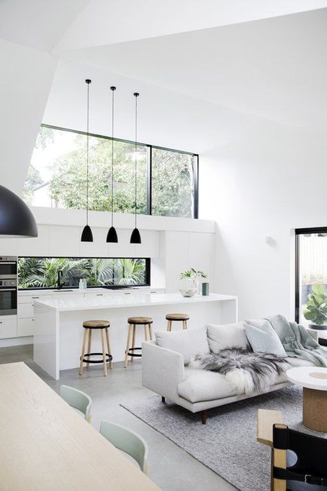 Simple kitchen design for the scandinavian minimalist. Bright white kitchen with those simple black details. Scandinavian Minimalist Interior, Californian Bungalow, Key House, Minimalist Dekor, Interior Minimalista, Trendy Living Rooms, Design Apartment, Scandinavian Interior Design, Minimalist Interior Design