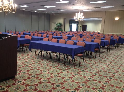 Classroom Style Seating- great for corporate events and seminars Seminar Decor, Classroom Style, Classroom Seating, Table Set Up, Style Table, Table Style, Table Set, Corporate Events, Table Settings