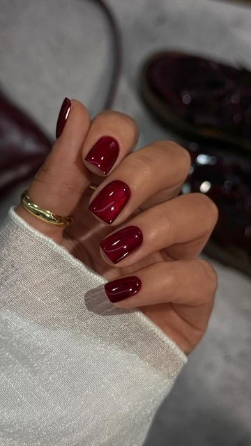 Solid Color Manicure Ideas, Red Gel Manicure Ideas, Simple Christmas Manicure Ideas, I’m Not Really A Waitress Nails, Winter Nails 2024 Square, Dark Red Nails Design Classy, Christmas Red Gel Nails, Holiday Accent Nail, Gel Mani Short Nails Winter