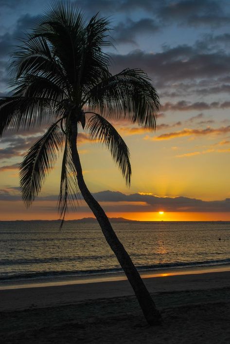 Sunset in Nadi, Fiji  - Fiji has a seemingly endless number of beautiful sunsets to photograph. When you visit, be sure to get off the main island of Nadi and explore the Yasawa and Mamanuca island groups to find your true Fiji paradise. #travel #photography #fiji #yasawa #islands Fiji Sunset, Nadi Fiji, Fly To Fiji, Fiji Beach, Venice Travel, Beautiful Sunrise, Crystal Blue, Round The World, Beautiful Sunset