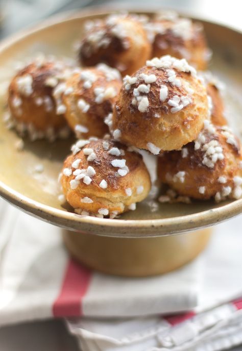 Chouquettes: French Cream Puffs | DavidLebovitz.com Choquettes French, French Cream Puffs, Gougeres Recipe, Baking Pastries, Savory Pastries, Summer Fruit Recipes, Dessert Inspiration, Baked Sweets, French Recipe