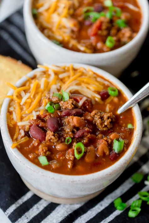 Chili Freezer Meal, Slow Cooker Beef Chili, Easy Slow Cooker Chili, Best Slow Cooker Chili, Slow Cooker Chili Easy, Slow Cooker Chili Beef, Classic Chili Recipe, Slow Cooker Turkey Chili, Camping Meal