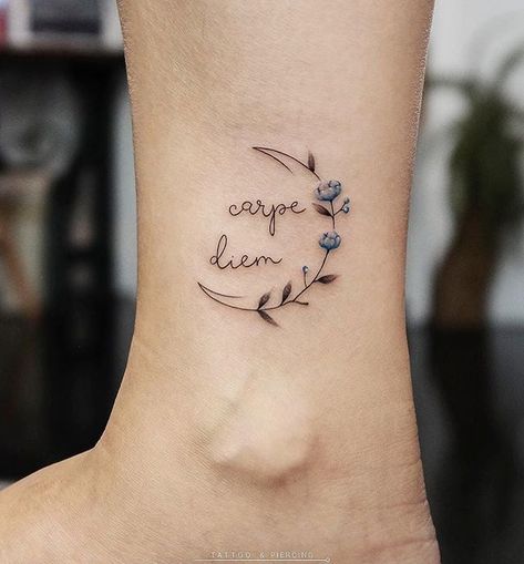 Small Girl Tattoos, Tattoos For Black Skin, Cute Small Tattoos, Cool Small Tattoos, Tattoo Designs For Girls, Small Tattoo Designs, Tattoo Trends, Ankle Tattoo, Little Tattoos