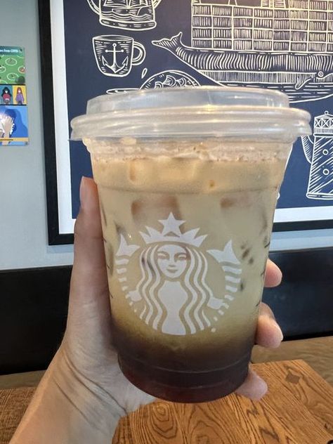 Iced Coffee With Starbucks Cold Brew, Strong Iced Coffee Starbucks, Iced Quad Espresso Starbucks, Starbucks Americano Drinks, Starbucks Espresso Drinks Iced Coffee, Starbucks Cold Brew Order, Iced Americano Starbucks, Best Starbucks Iced Coffee, Coffee Starbucks Drinks