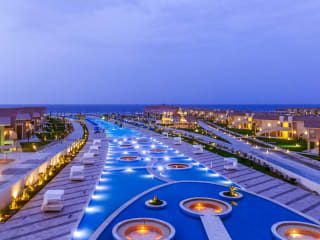 Albatros Sea World Marsa Alam (Ägypten) • HolidayCheck Marsa Alam, Premium Hotel, Egypt Tours, Sea World, Outdoor Swimming Pool, Indoor Pool, Travel Life, Horseback Riding, Water Park