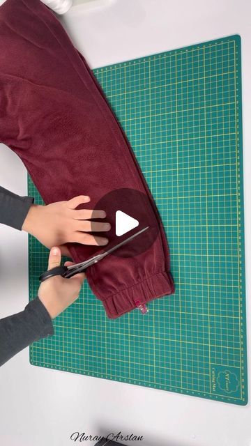 Nuray Arslan on Instagram: "HOW TO SHORTEN THE PANTS? | Trouser Leg Making" Shorten Pants, Tracksuit Pants, Shortening, Trousers, Pants, On Instagram, Instagram, Design