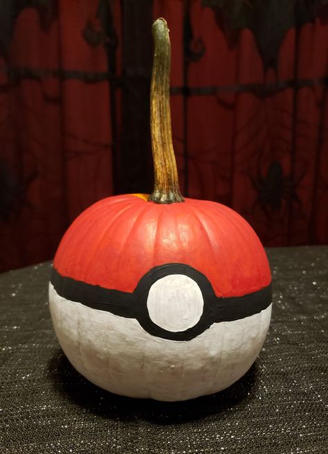 Duck Pumpkin Painting, Pokeball Pumpkin Carving, Painted Pokemon Pumpkins, Pumpkin Painting Ideas Pokemon, Charmander Painted Pumpkin, Pumpkin Painting Ideas Football, Pokeball Pumpkin Painting, Basketball Pumpkin Painted, Pumpkin Painting Ideas