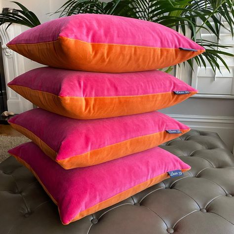 💗🍊 This week’s bright and beautiful best seller 🍊💗 . Bright pink velvet cushion with Burnt Orange, or flip it over for Burnt Orange with Bright Pink. . Love a bold colour choice 🧡💗🧡💗🧡💗 . . . . . #colourpop #colourgram #colourmehappy #colourmyhome #ihavethisthingwithcolour #pinkvelvet #orangevelvet #velvetcushions #interiordecor #homedecor #velvet #cushions #colourful #sustainabledesign #sustainableluxury #sustainable #sustainableluving #colours #britishmade #britishdesign #shopsmalllov