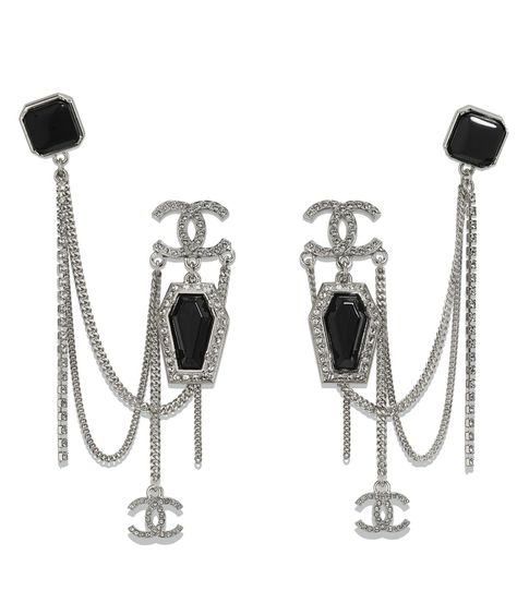 Metal, Glass Pearls, Glass & StrassSilver, Black & Crystal Ref.  AB7699 B07453 NG609 Black Chanel Earrings, Black Accessories Png, Accessories Png, Kpop Earrings, Chanel Fashion Show, Chanel Official, Chanel Official Website, Monochrome Fashion, Chanel Earrings