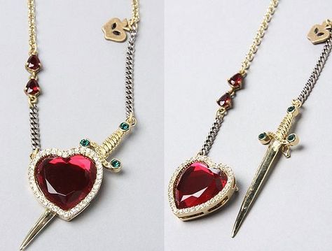 Snow White necklace. Okay, everyone can attest to my dislike of hearts, but I have to say, this is pretty cool. Disney Couture, Pretty Knives, Magical Jewelry, Disney Jewelry, White Necklace, Fantasy Jewelry, Stone Heart, Red Stone, Dream Jewelry