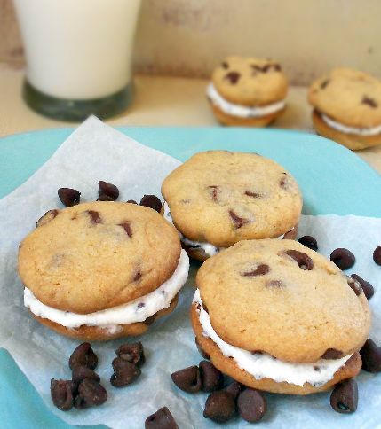 Chocolate Chip Whoopie Pies Chocolate Chip Whoopie Pies, Whoopee Pie, Whoopi Pies, Cream Filled Cookies, Whoopie Pie Recipe, Chocolate Chip Cookie Recipes, Whoopie Pie, Soft Chocolate Chip Cookies, Chocolate Chip Recipes