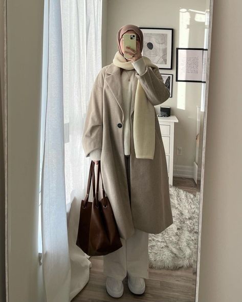 Hijabi Winter Outfits, Explore Outfit, Modest Winter Outfits, Winter Coat Outfits, Estilo Hijab, Stile Hijab, Muslimah Outfit, Outfits Hijab, Stylish Hijab