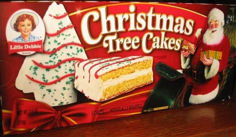 Little Debbie Christmas Tree Cakes! These are my favorite but I can't have them anymore :( Christmas Tree Cakes Little Debbie, Little Debbie Christmas Tree Cakes, Little Debbie Christmas Tree, Christmas Tree Brownies, Debbie Snacks, Red Birthday Cakes, Christmas Tree Cakes, Nursing Cake, Cake Dip