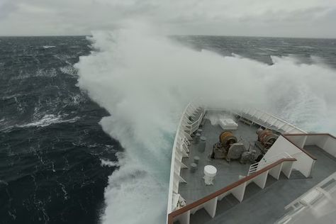 Here's what makes the Drake Passage so deadly Drake Passage, Devon Coast, University Of Southampton, Carbon Sequestration, Dramatic Photos, Abandoned Ships, Southern Ocean, Places On Earth, North Sea