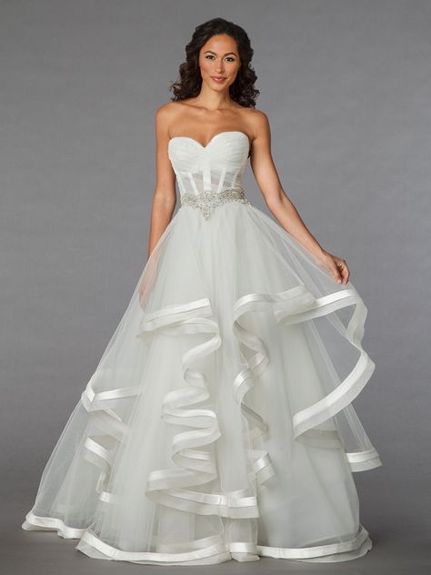 Pnina Tornai Sweetheart Ball Gown in Organza Pnina Tornai Wedding Dress, Wedding Dresses Kleinfeld, Bridal Gown Styles, Empire Wedding Dress, Wedding Dress Organza, Pnina Tornai, Kleinfeld Bridal, White Wedding Dress, Trendy Wedding Dresses