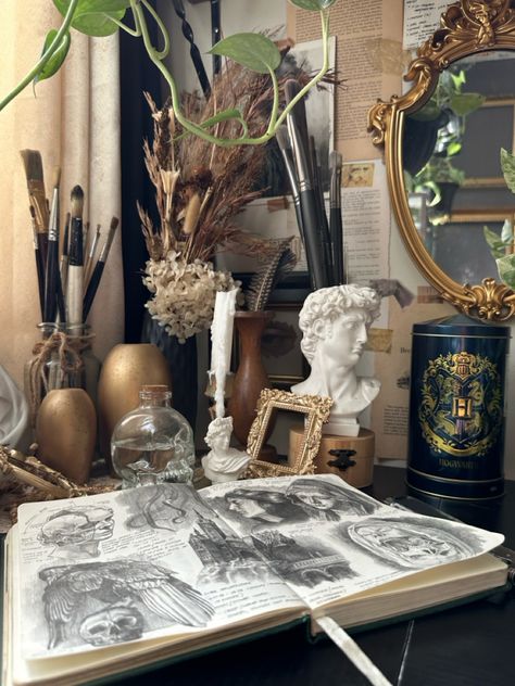 Dark academia Vintage Art Studio Aesthetic, Art Studio Aesthetic Dark, Dark Academia Artist Aesthetic, Dark Art Studio Aesthetic, Dark Academia Art Studio, Gothic Desk Setup, Dark Academia Office Aesthetic, Dark Academia Art Aesthetic, Dark Artist Aesthetic