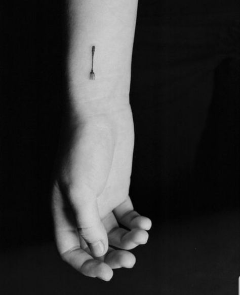 Fork Tattoo, Keep Your Fork, Kitchen Tattoo, Spoon Tattoo, Wishbone Tattoo, Culinary Tattoos, Pencil Tattoo, Tattoo On Wrist, Tatuagem Masculina Pequena