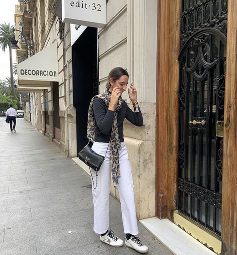 Golden Goose And Dress Outfit, Golden Goose Sneakers Outfit, Golden Goose Outfit, Casually Chic, Autumn Fits, Golden Goose Sneakers, Sneakers Outfit, Golden Goose, Fall Outfits