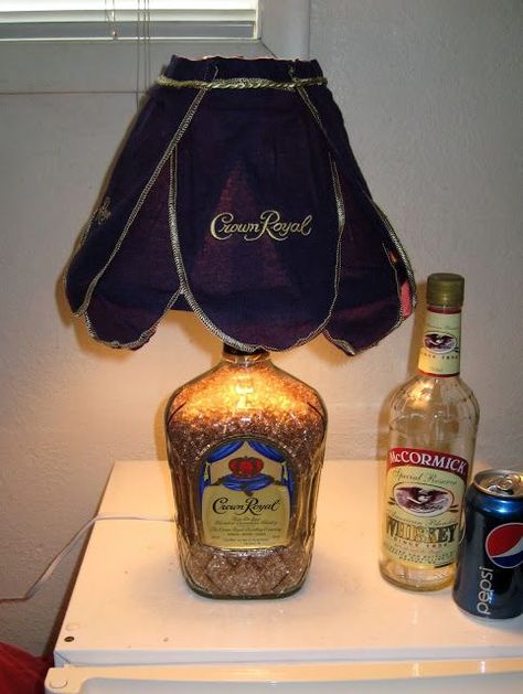 DIY Whiskey bottle lamp. Pretty Neat project, not sure about using a crown royal bottle and the lamp shade tho. Crown Royal Crafts, Diy Whiskey, Diy Bottle Lamp, Crown Royal Bottle, Crown Bottle, Crown Royal Bags, Liquor Bottle Crafts, Old Glass Bottles, Diy Lampe