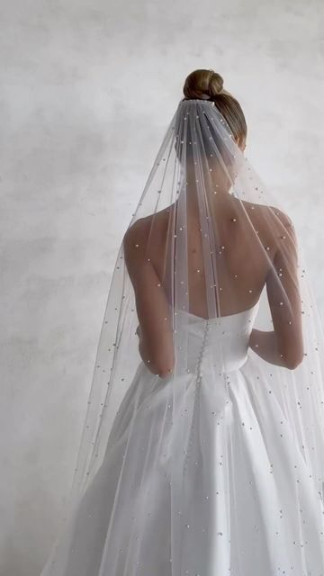 Jane Hill, Veil Dress, Pearl Wedding Dress, Bride Dress Simple, Wedding Dress Gallery, Fancy Wedding Dresses, Wedding Dress With Veil, Wedding Dresses Satin, Satin Wedding Dress