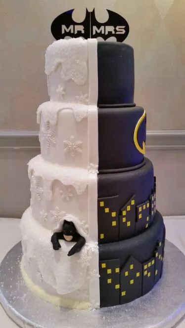 cc461bc9c7813636798589538b0e9e11.webp (374×664) Batman Wedding Cake, Batman Wedding Cakes, Batman Wedding, Funny Wedding Cakes, Superhero Wedding, Geek Wedding, The Wedding Cake, Wedding Humor, Cake Inspiration