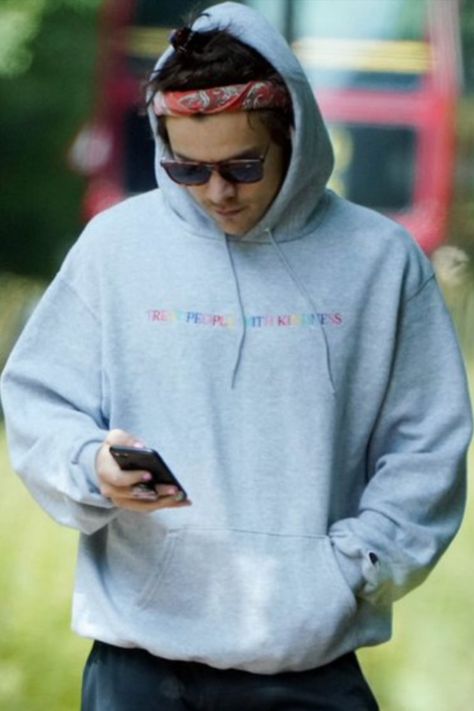 harry styles out for a walk, wearing a treat people with kindness hoodie, london, england, united kingdom, june 3rd 2019 Treat People With Kindness Hoodie, Harry Styles Hoodie, Boyfriend Harry, Sun Salutations, Lyrics Videos, Harry Styles Pictures, Real Quick, Treat People With Kindness, Treat People